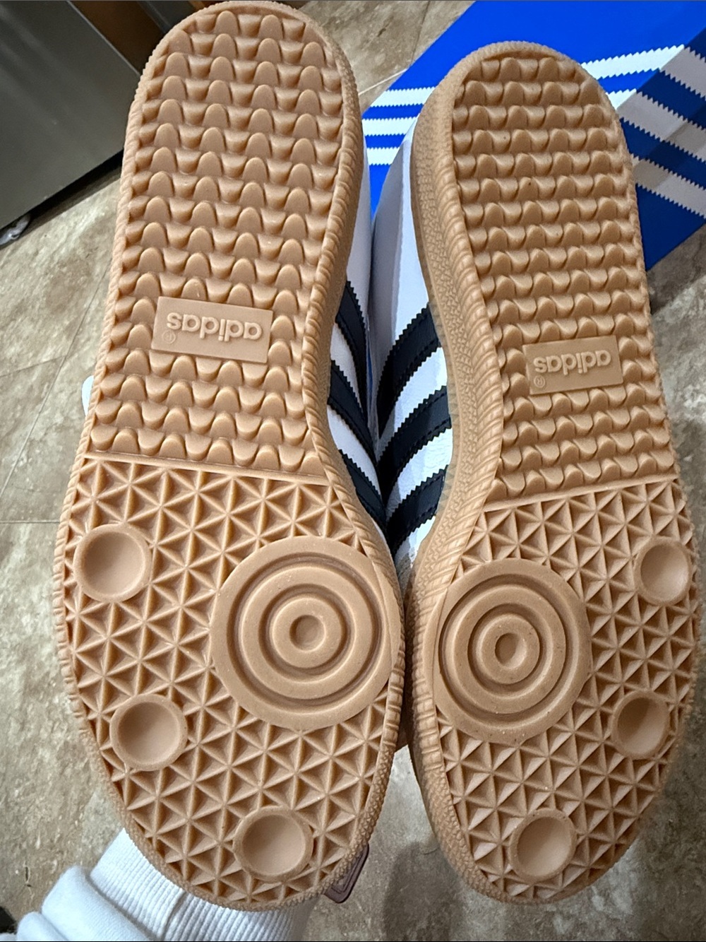 Adidas Samba Jane 8.5 NWT - Picture 3 of 5